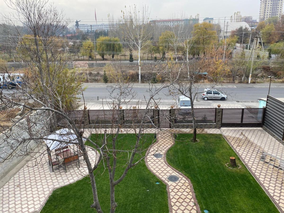 Cube House Osh Hotel ภายนอก รูปภาพ