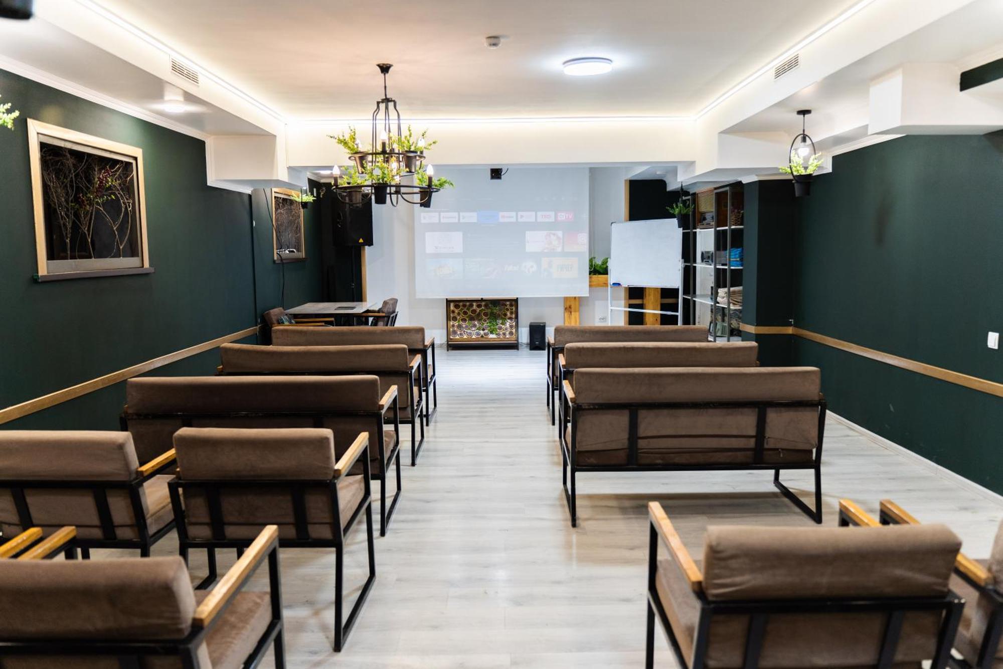 Cube House Osh Hotel ภายนอก รูปภาพ